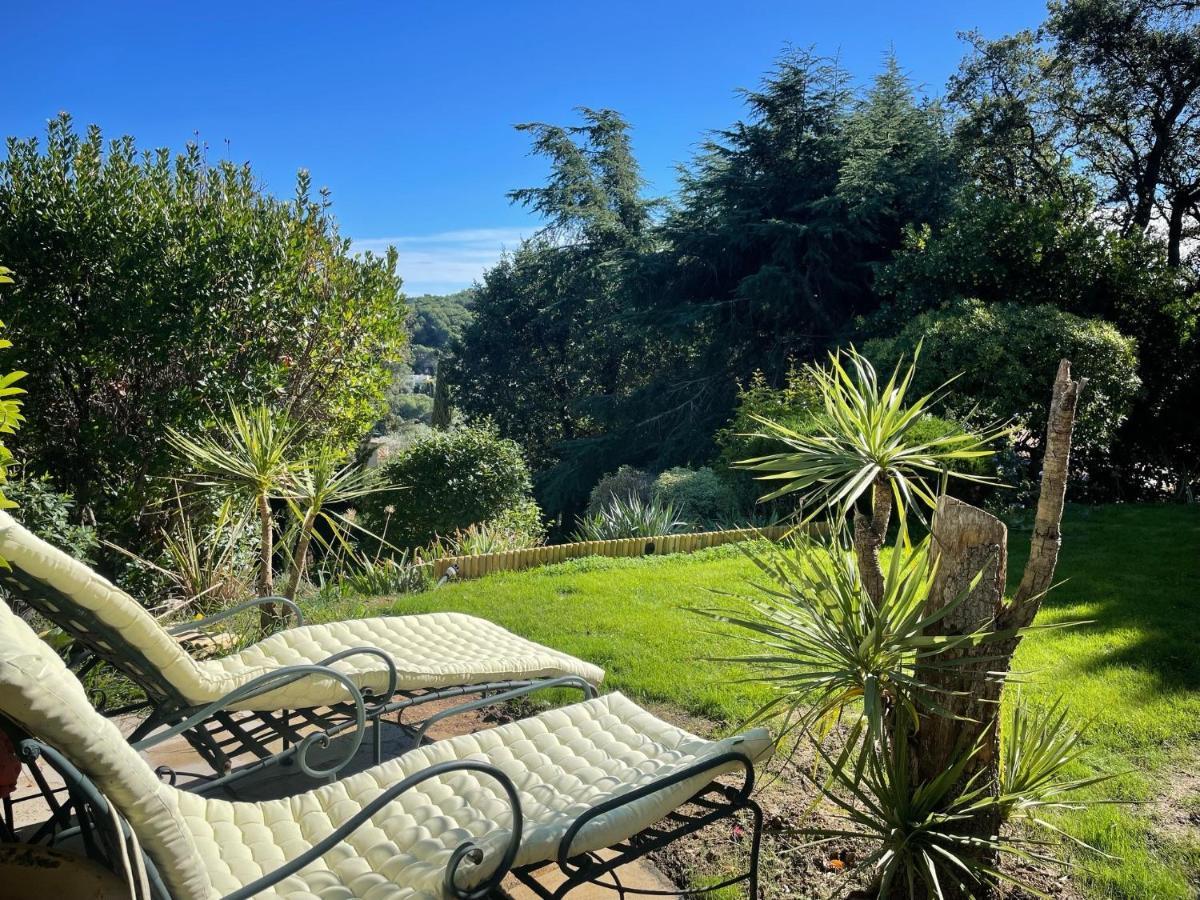 Domaine Des Tuilieres Avec Jacuzzi Apartment Vallauris Bagian luar foto