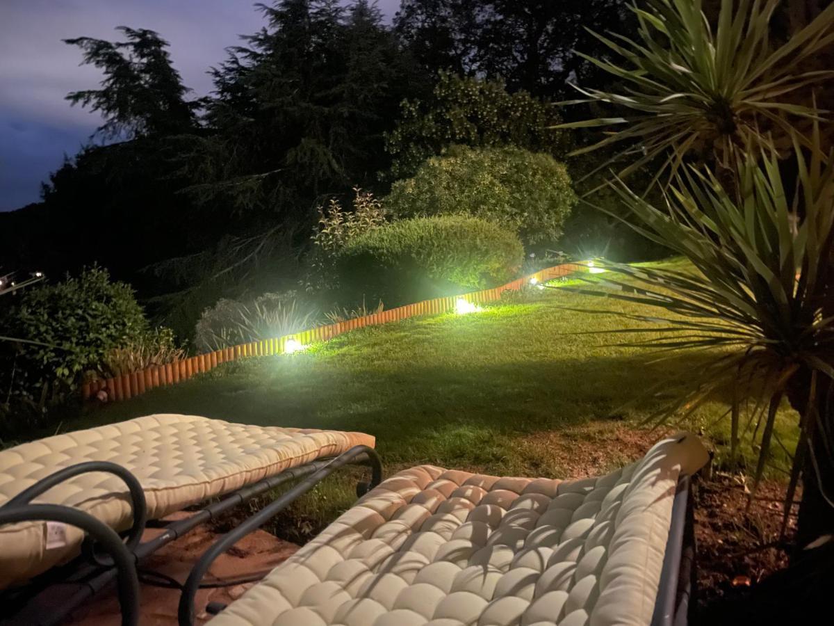 Domaine Des Tuilieres Avec Jacuzzi Apartment Vallauris Bagian luar foto